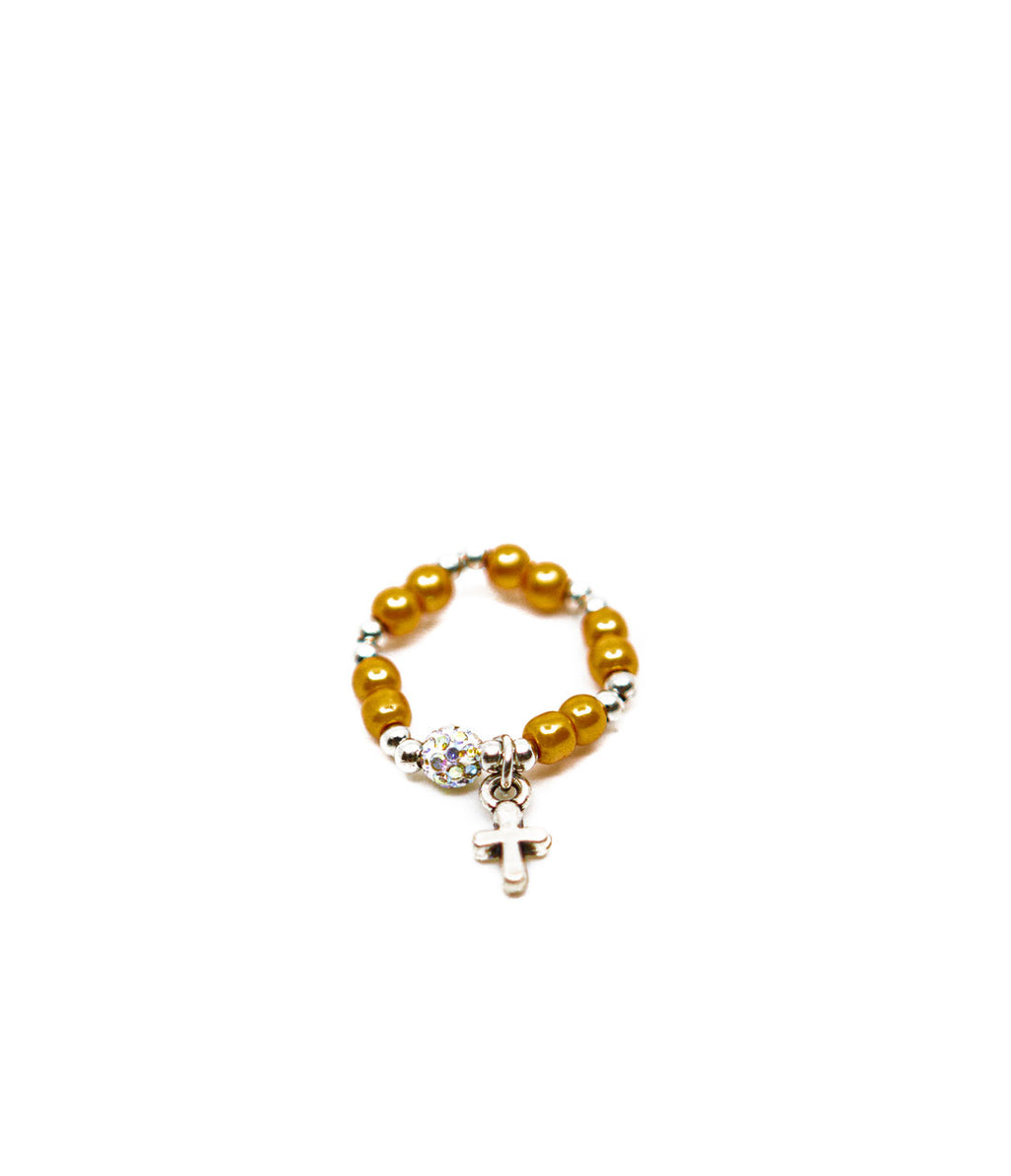 Ring mit farbigen Kügelchen