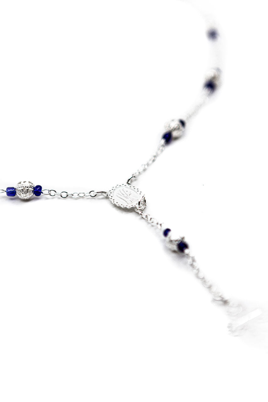 Halskette/Rosenkranz "Kreuz" blau – Detailansicht